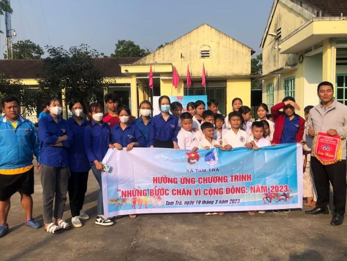 Đoàn - Hội LHTN Việt Nam xã Tam Trà hưởng ứng Chặng 9 Chương trình "Những bước chân vì cộng đồng"